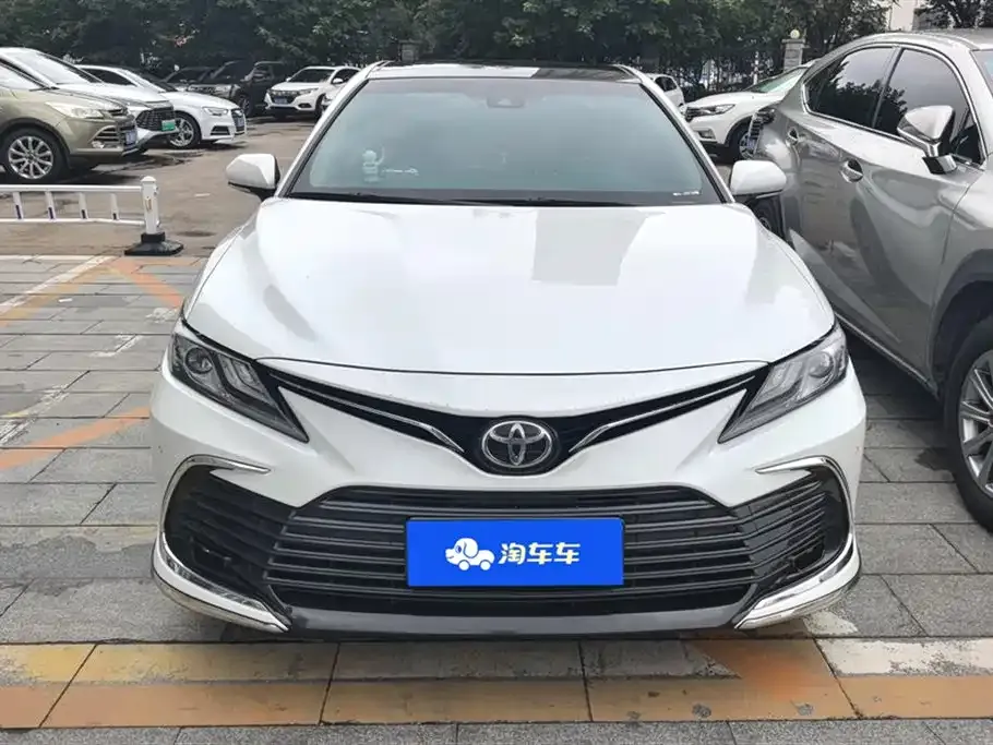 Toyota Camry 2021 из CN, фото 2