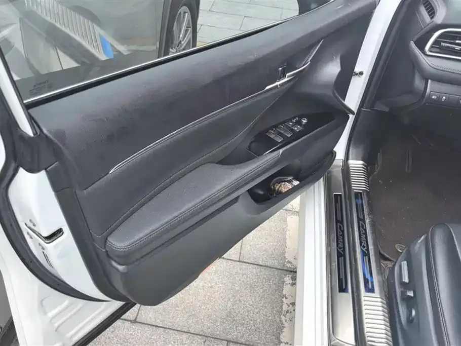 Toyota Camry 2021 из CN, фото 7