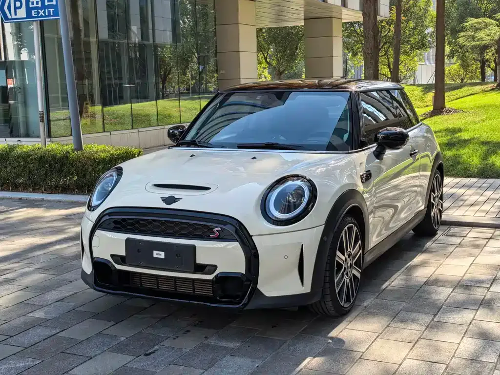 MINI Cooper (3-door) 2022 из CN, фото 1