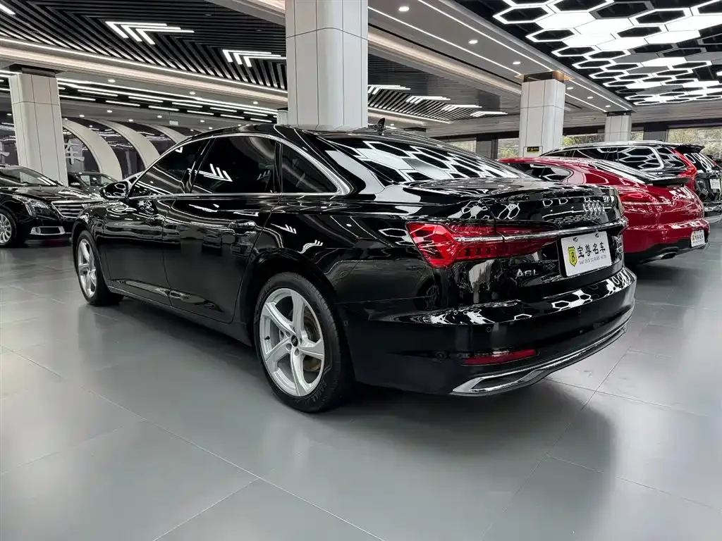 Audi A6L — фото 5