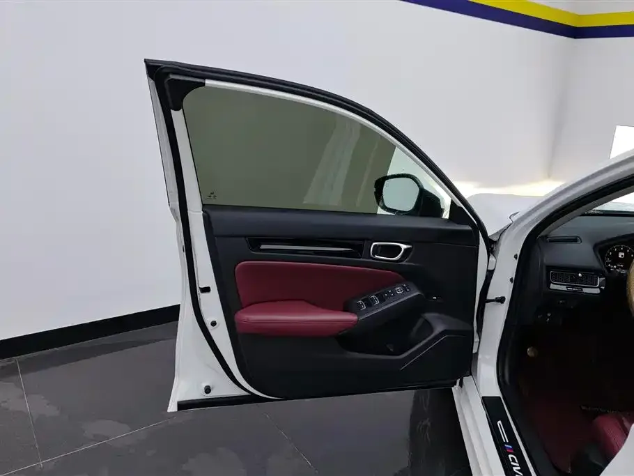 Honda Civic 2023 из CN, фото 7