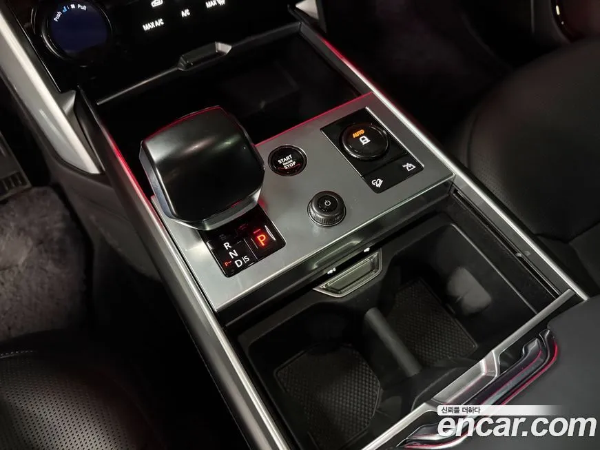 Land Rover Range Rover 2023 из KR, фото 9