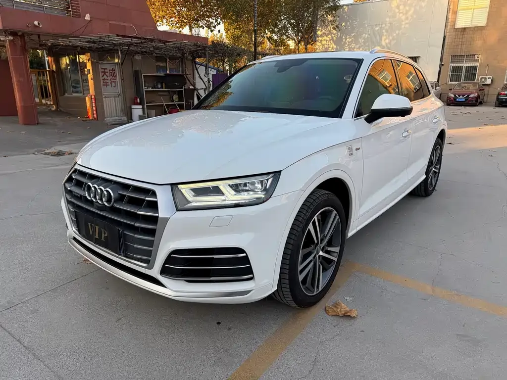 Audi Q5L 2021 из CN, фото 1