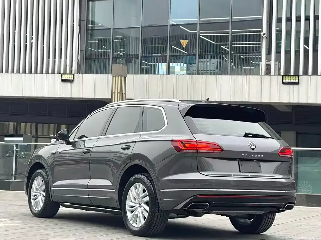 Volkswagen Touareg 2023 из CN, фото 4