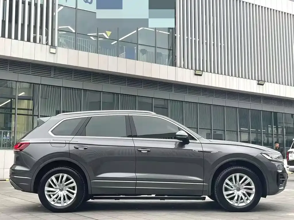 Volkswagen Touareg 2023 из CN, фото 5