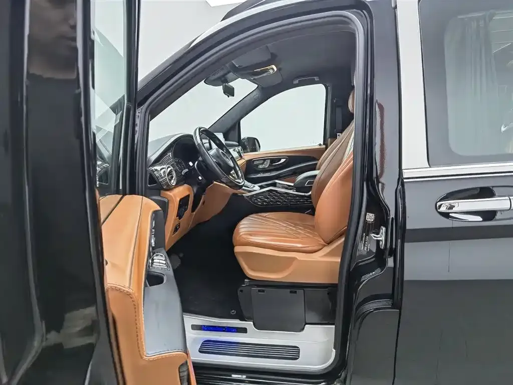 Mercedes-Benz Vito 2023 из CN, фото 10