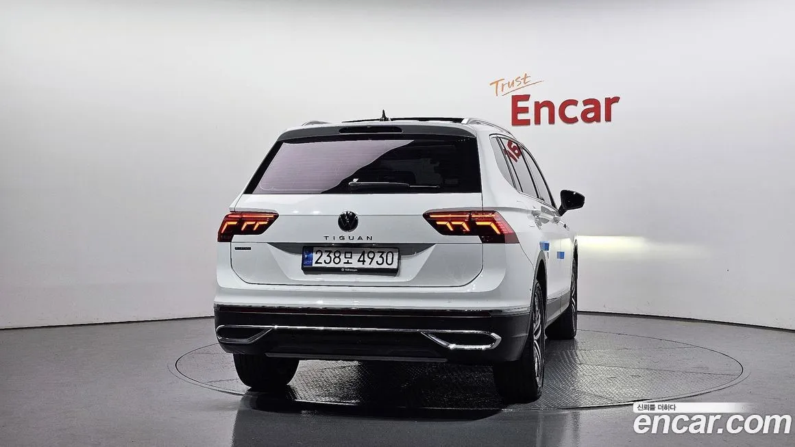Volkswagen Tiguan — фото 4
