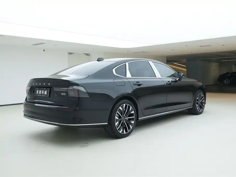 Volvo S90 2025 из CN, фото 6