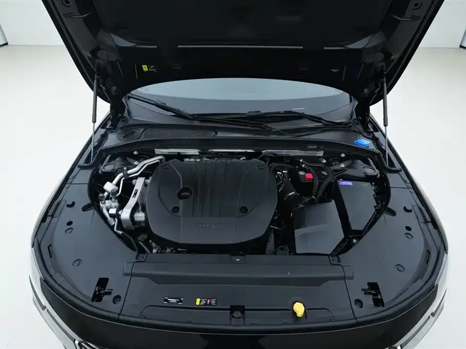 Volvo S90 2025 из CN, фото 9