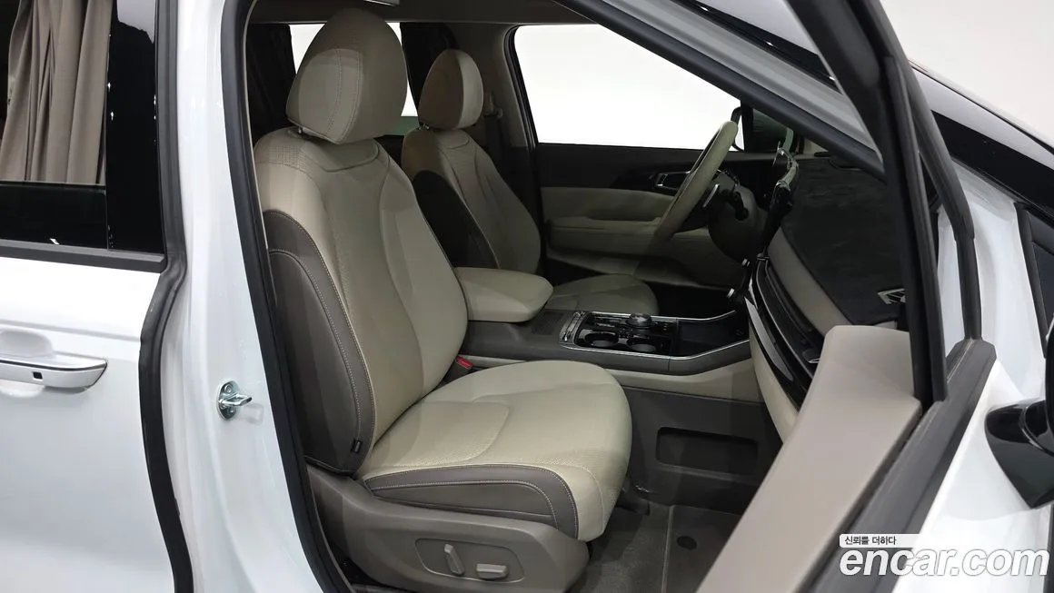 Kia Carnival — фото 10