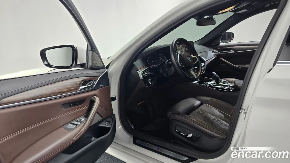 BMW 5-Series 2021 из KR, фото 10