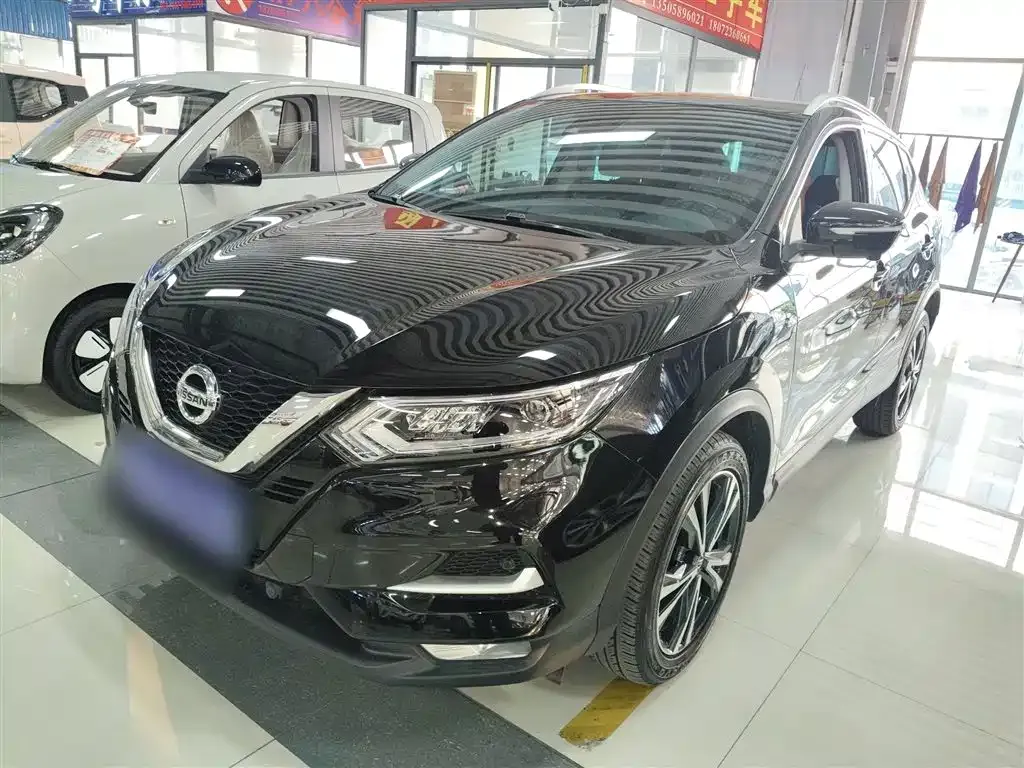 Nissan Qashqai — фото 1