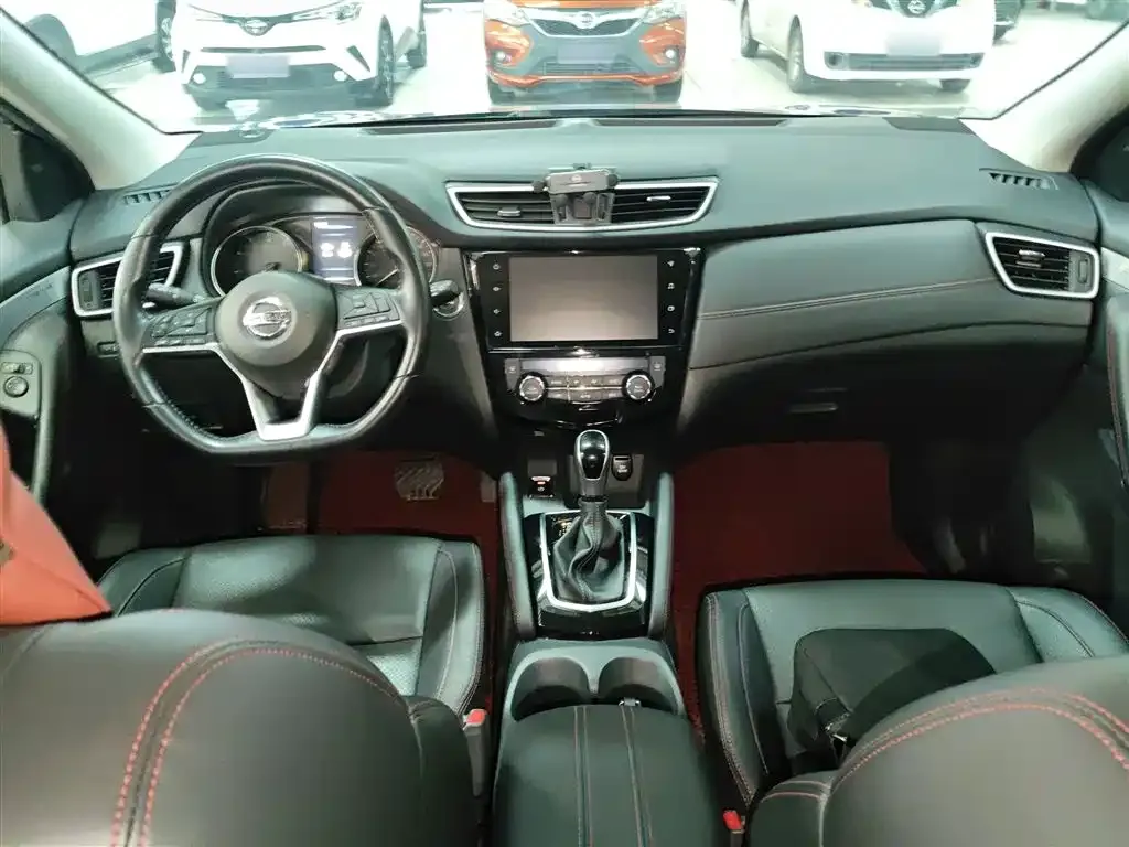 Nissan Qashqai — фото 10