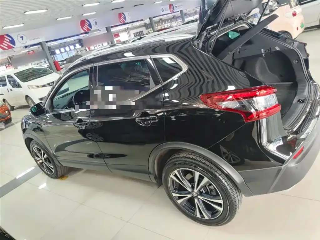 Nissan Qashqai — фото 5