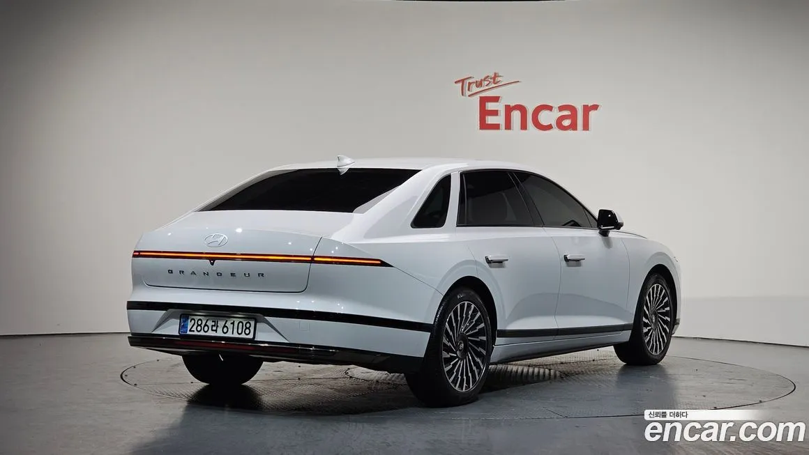 Hyundai Grandeur 2023 из KR, фото 2