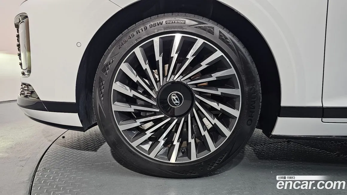 Hyundai Grandeur 2023 из KR, фото 5