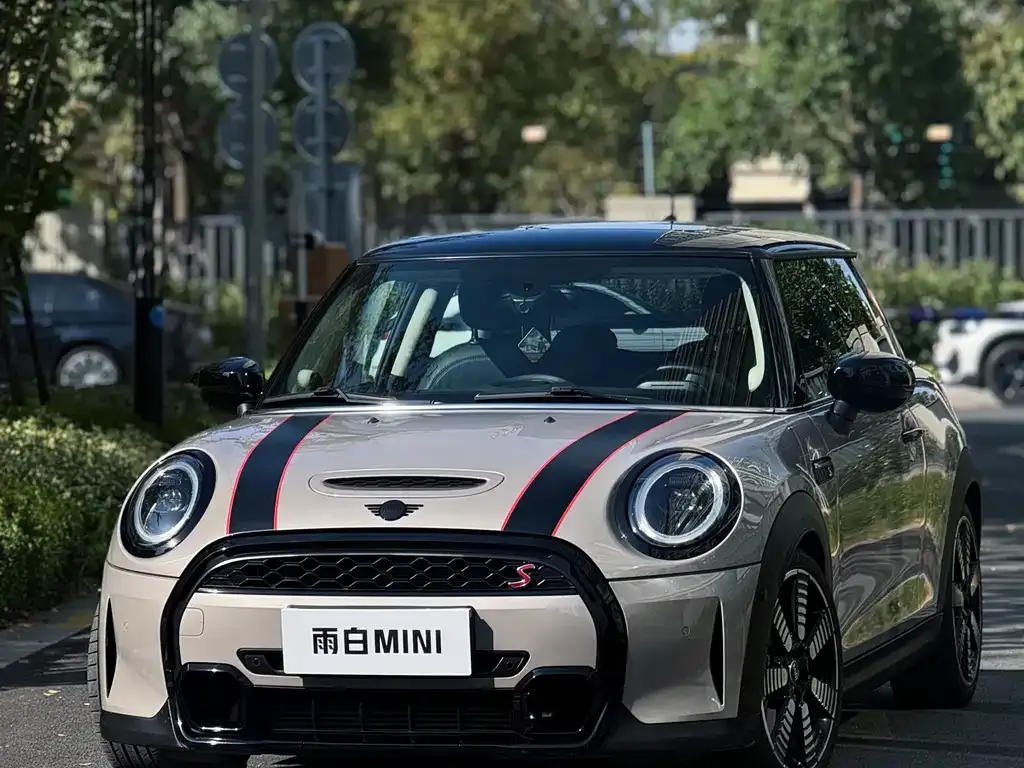 MINI Cooper (3-door) — фото 1