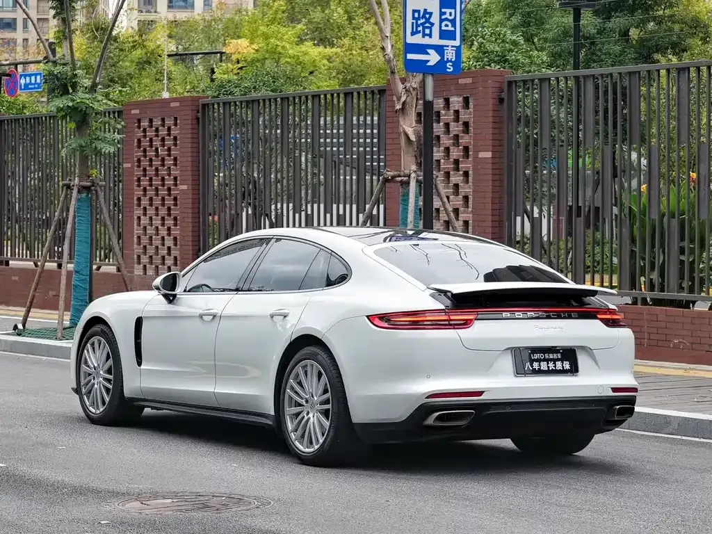 Porsche Panamera — фото 5
