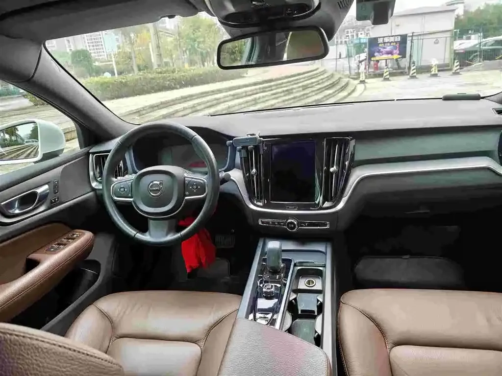 Volvo S60 2022 из CN, фото 5