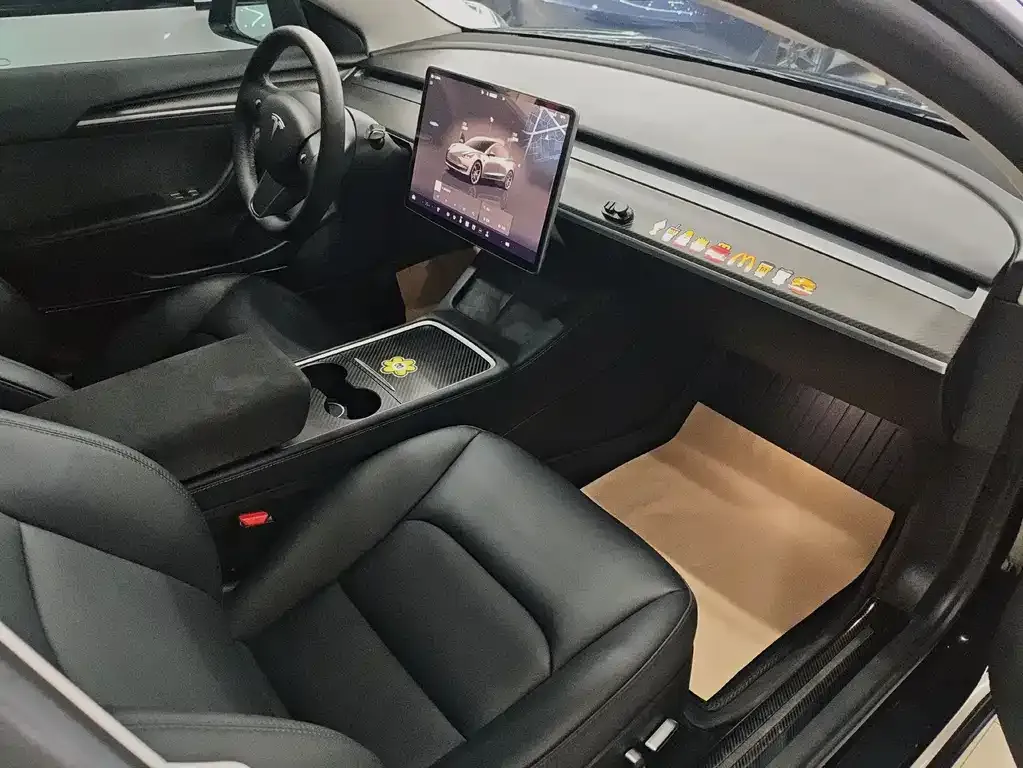 Tesla Model 3 — фото 6