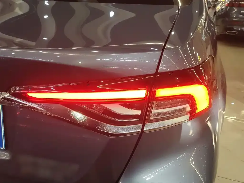 Toyota Corolla 2023 из CN, фото 8