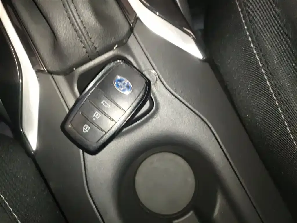 Toyota Corolla 2023 из CN, фото 9