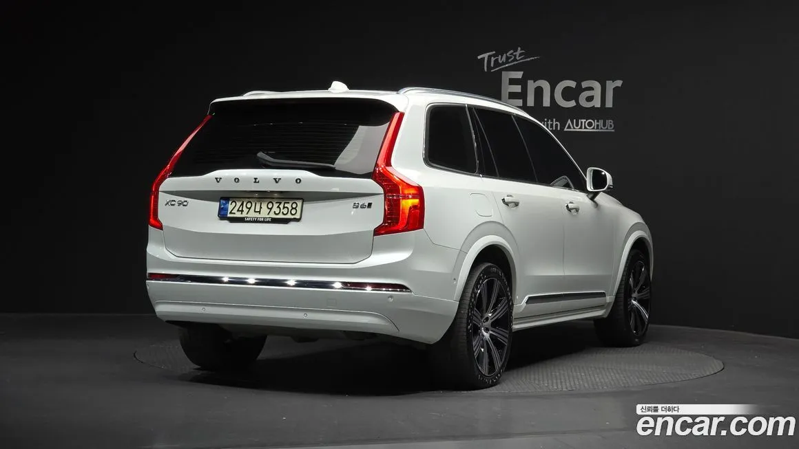 Volvo XC90 2023 из KR, фото 2
