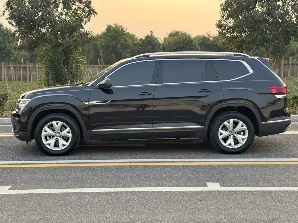 Volkswagen Teramont 2022 из CN, фото 3