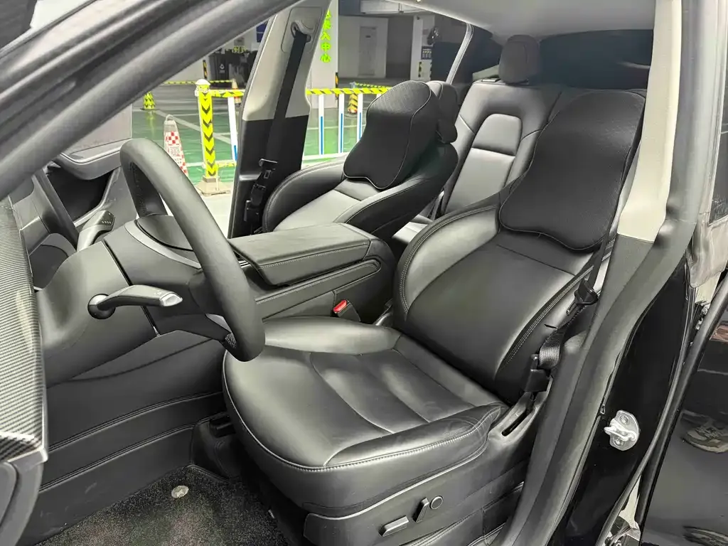 Tesla Model Y 2023 из CN, фото 10