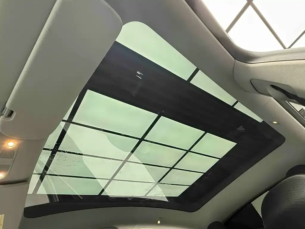 Tesla Model Y 2023 из CN, фото 9