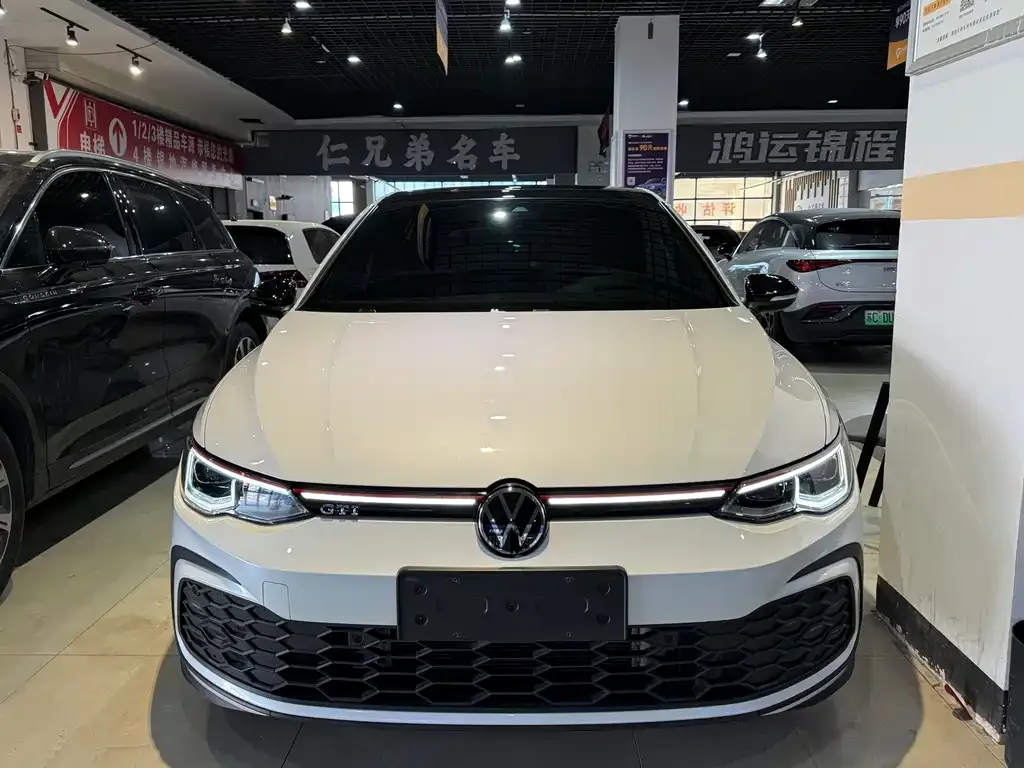 Volkswagen Golf GTI — фото 3