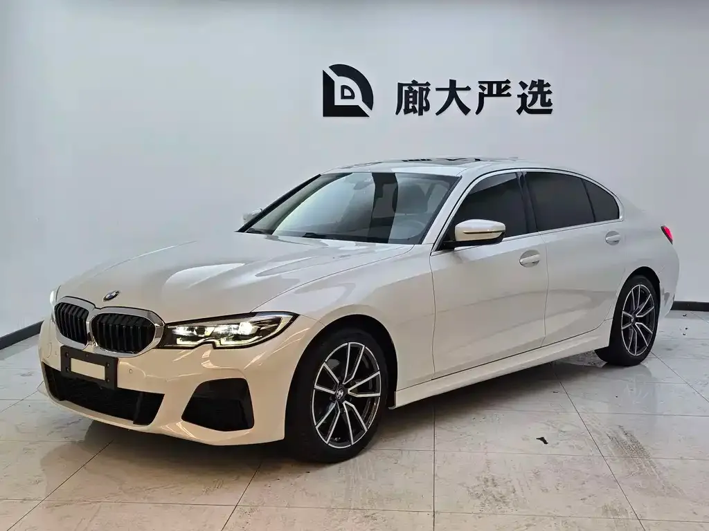 BMW 3 Series 2022 из CN, фото 1