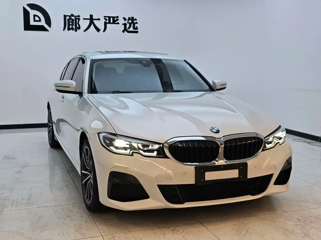 BMW 3 Series 2022 из CN, фото 2