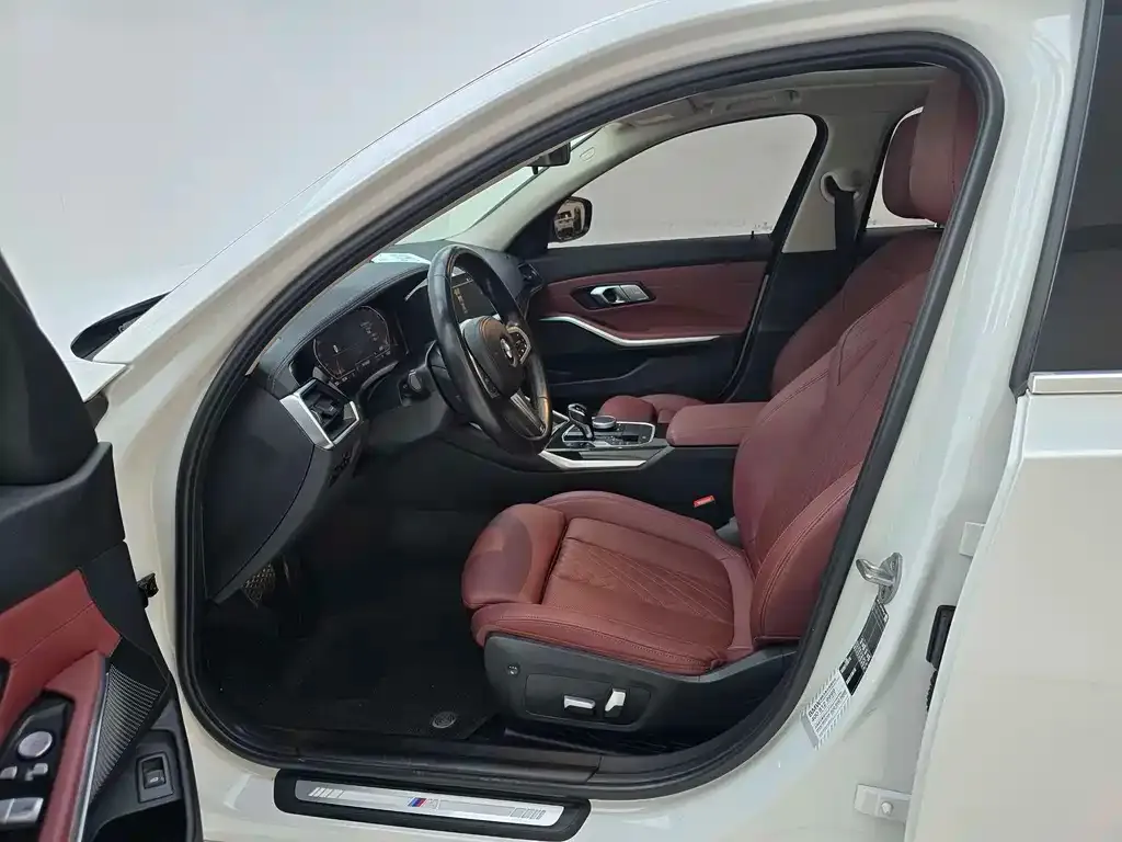 BMW 3 Series 2022 из CN, фото 7
