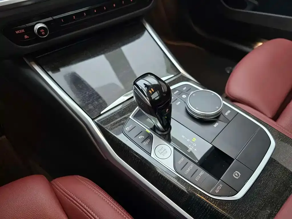 BMW 3 Series 2022 из CN, фото 8