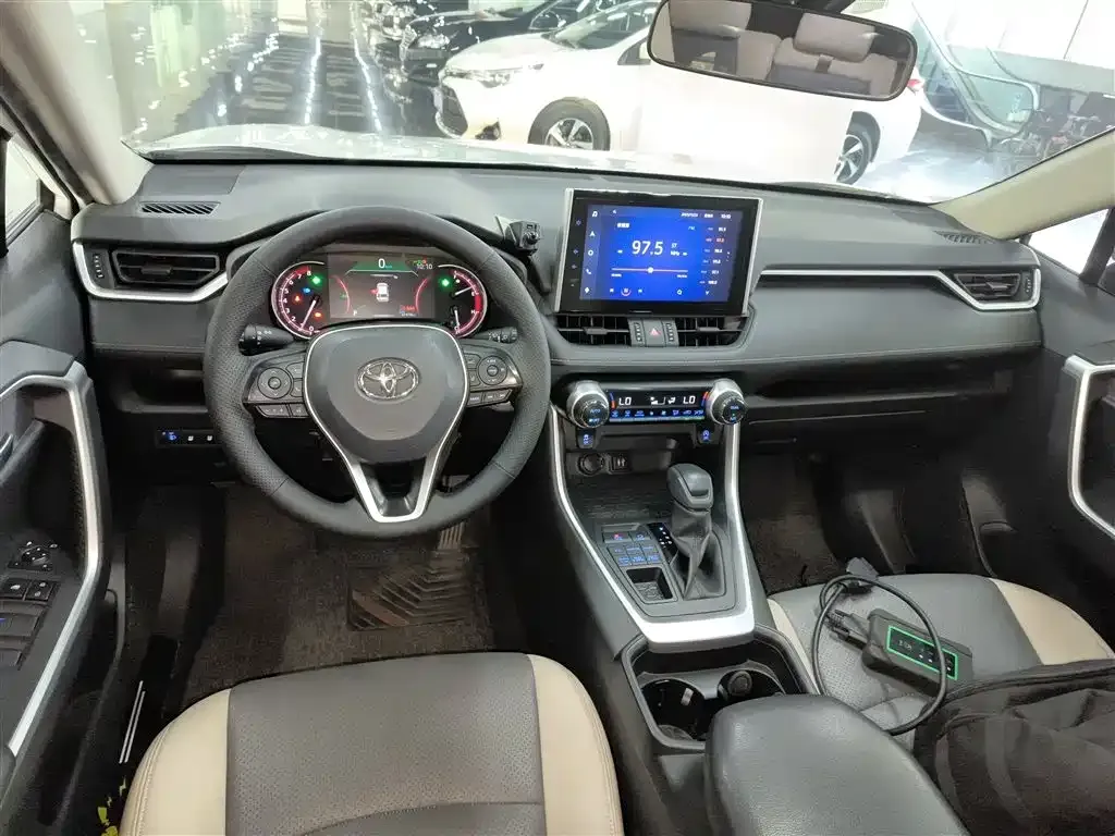 Toyota RAV4 2022 из CN, фото 10