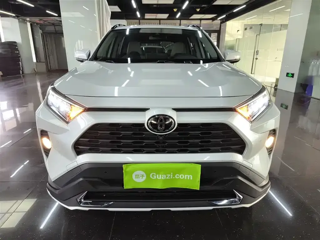 Toyota RAV4 2022 из CN, фото 3