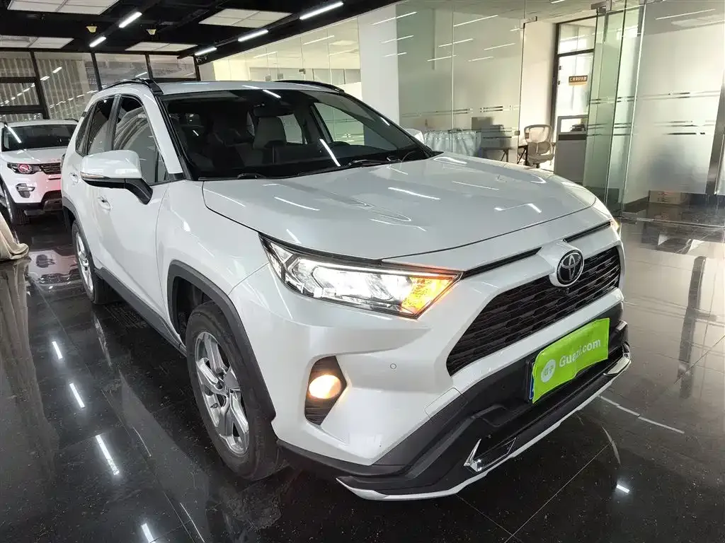 Toyota RAV4 2022 из CN, фото 4