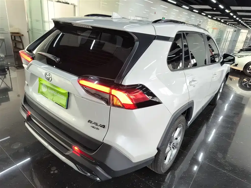 Toyota RAV4 2022 из CN, фото 7