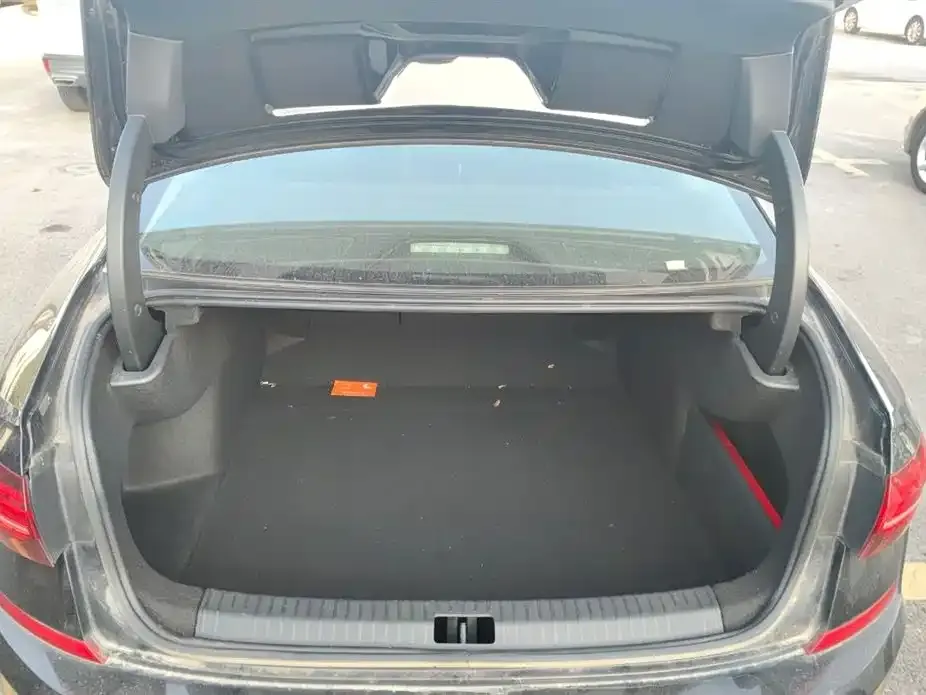 Volkswagen Passat 2021 из CN, фото 4