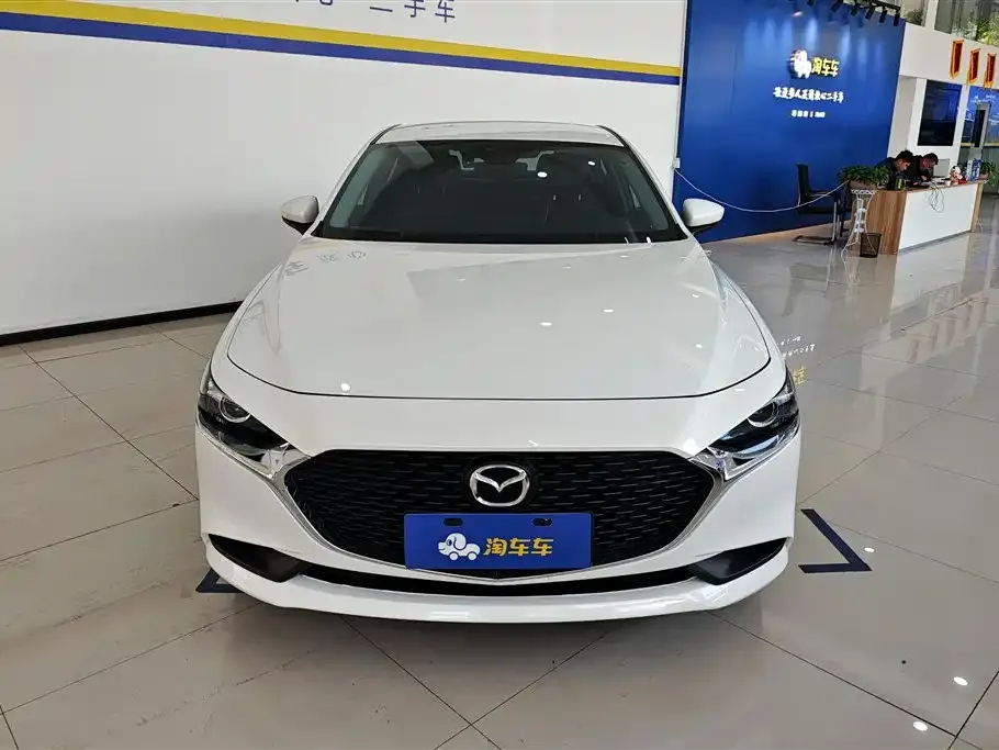 Mazda 3 Axela 2022 из CN, фото 2