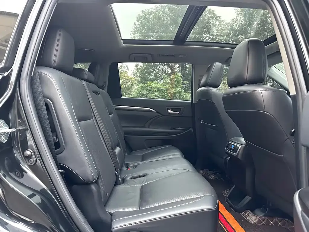 Toyota Highlander 2022 из CN, фото 10