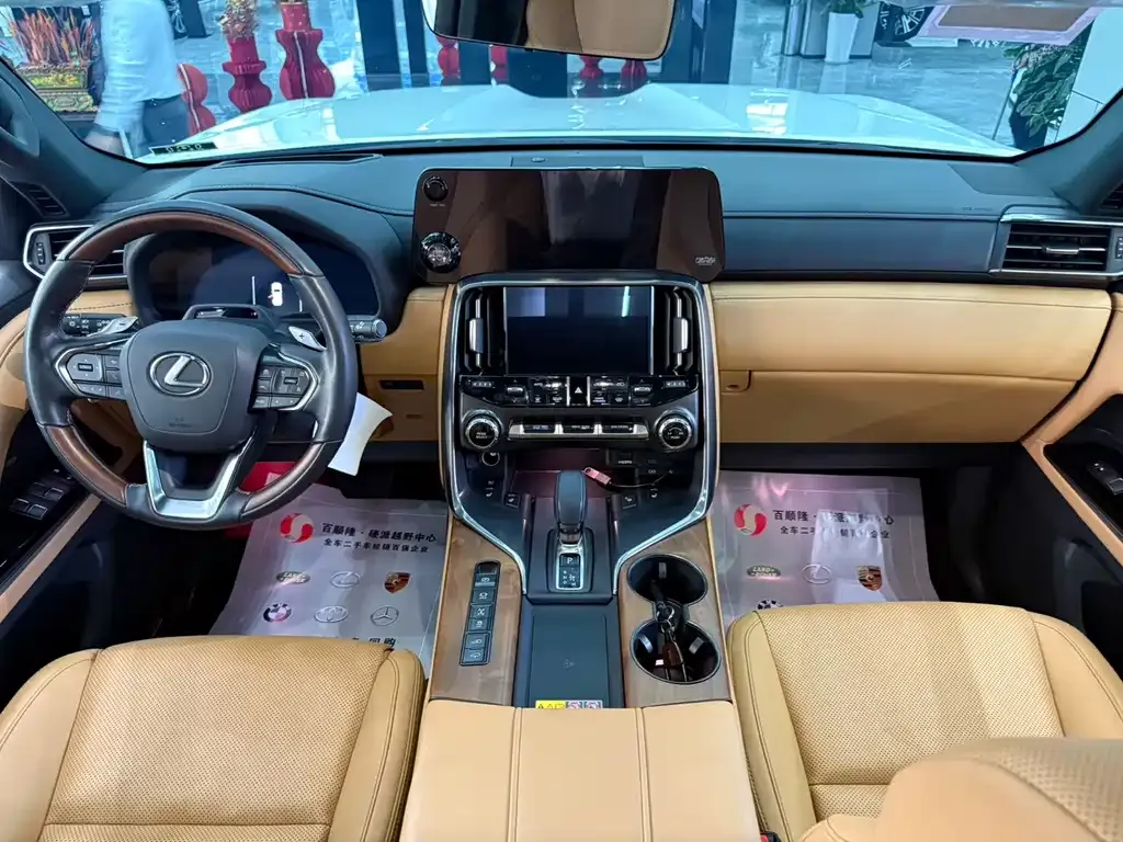 Lexus LX 2025 из CN, фото 8