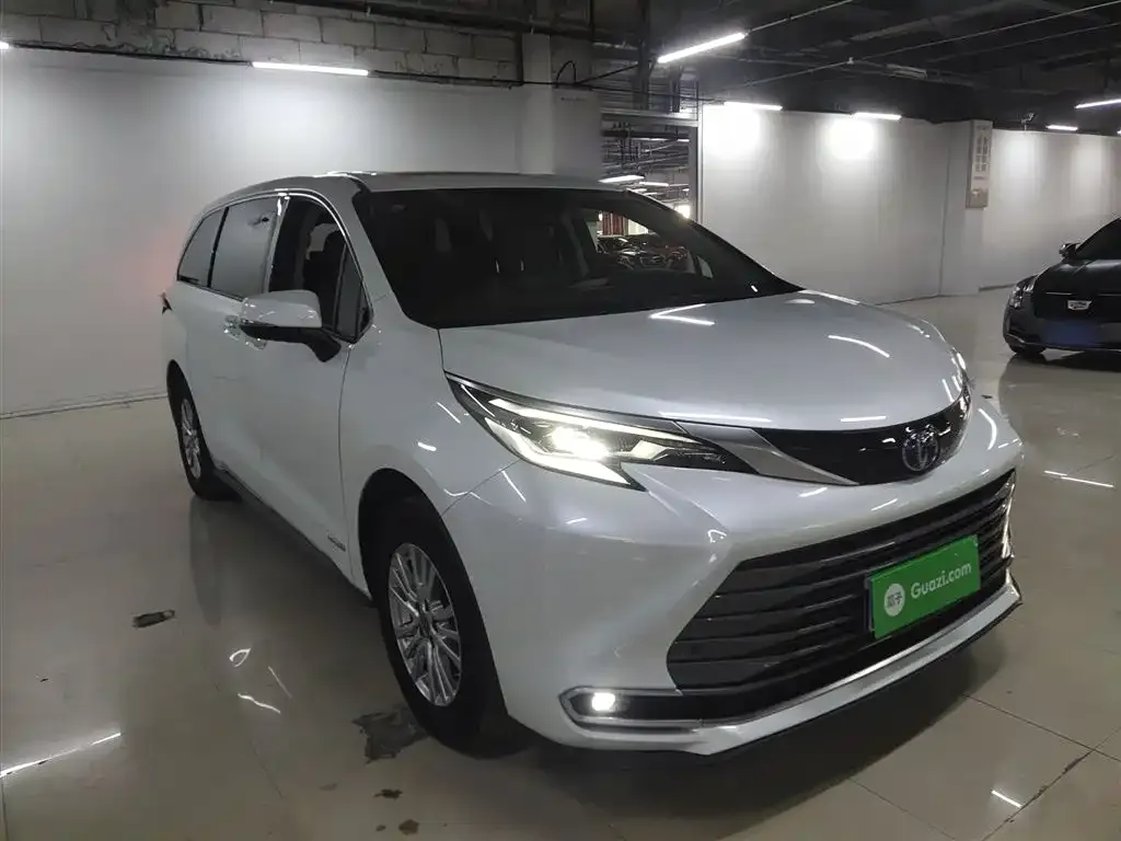 Toyota Sienna 2022 из CN, фото 4