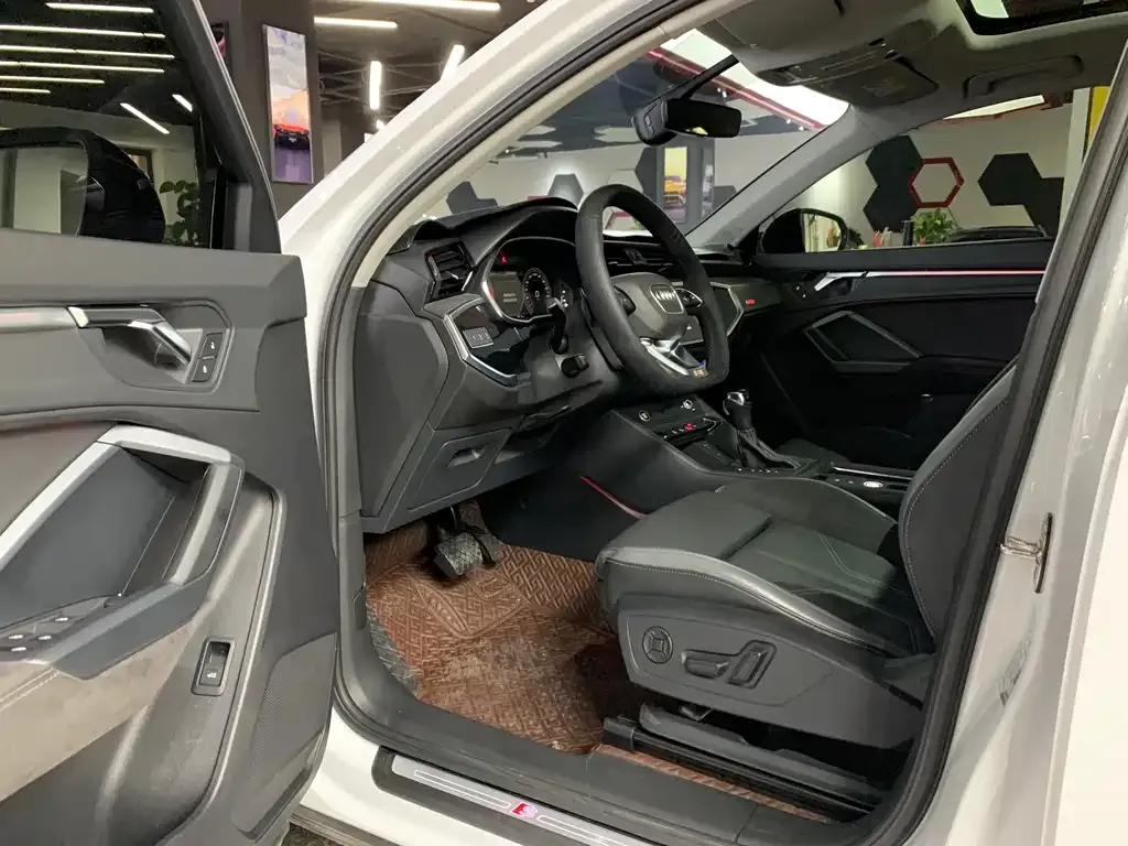 Audi Q3 Sportback 2022 из CN, фото 9