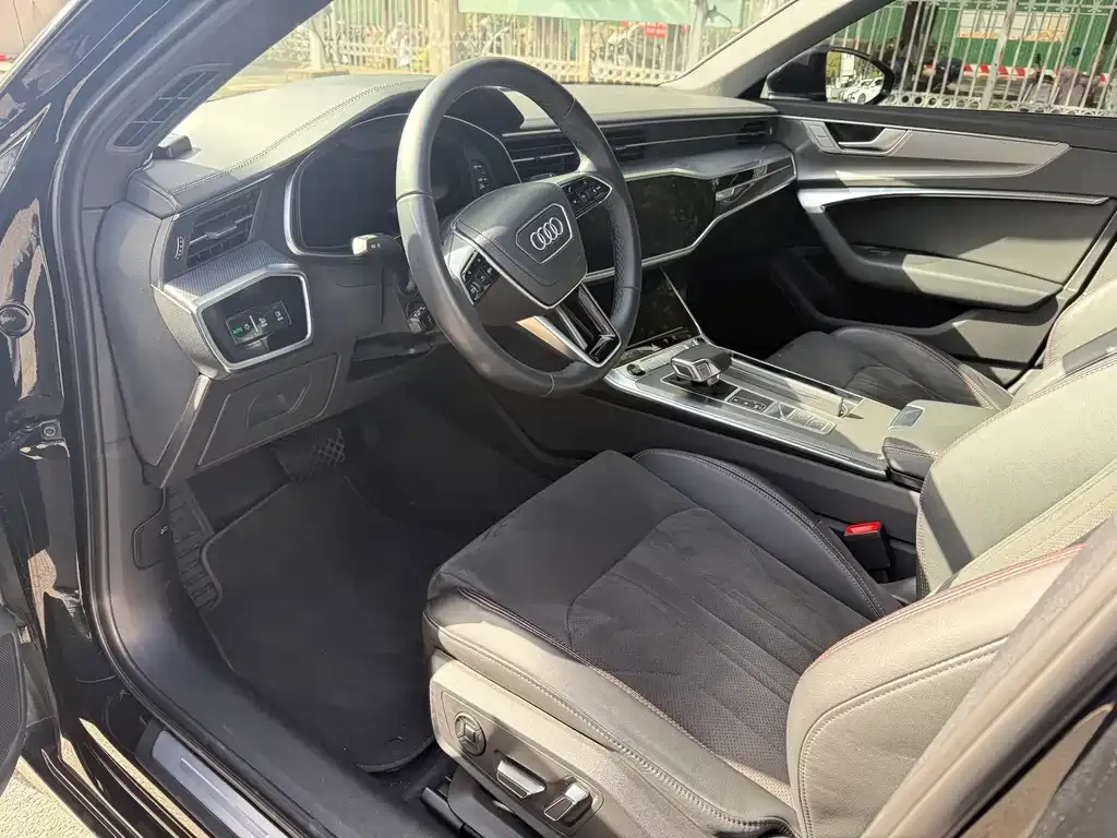 Audi A6L 2024 из CN, фото 3