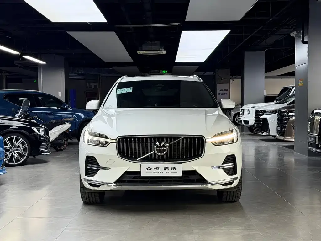 Volvo XC60 — фото 2