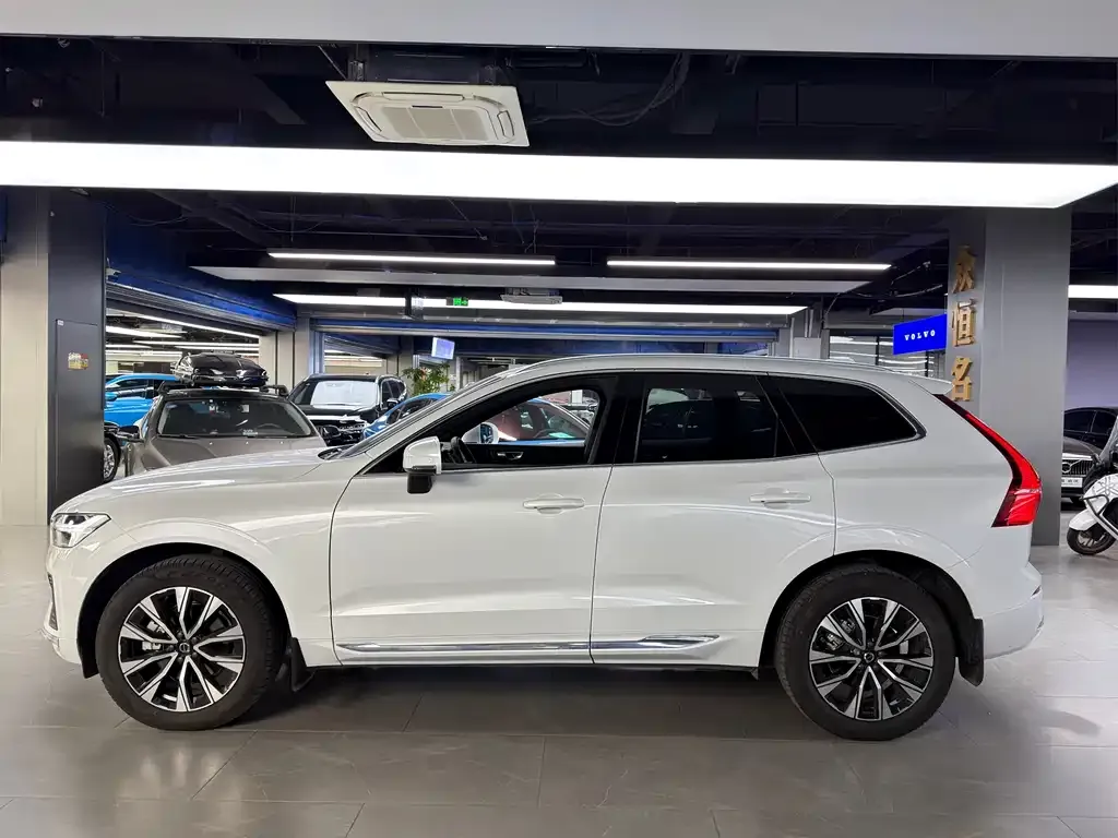 Volvo XC60 — фото 3