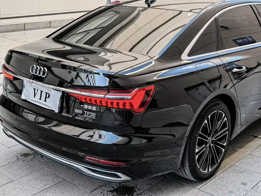 Audi A6L — фото 9