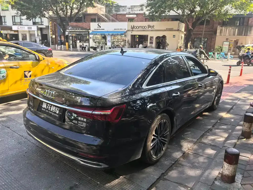 Audi A6L 2024 из CN, фото 8
